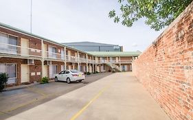 Hamilton Henry Parkes Motor Inn
